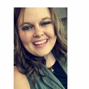 Meet your Posher, Abigail